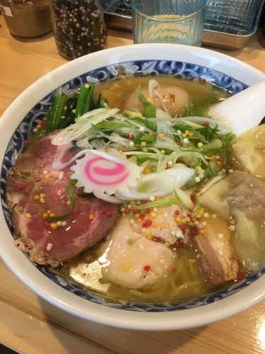 「特製中華そば塩」@中華そば モンドの写真