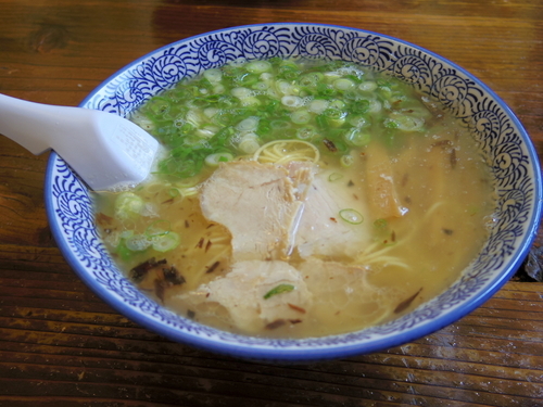 「豚骨塩ラーメン」@とん楽 両三柳店の写真