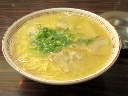 「豚骨ラーメン」@とん楽 朝日町店の写真
