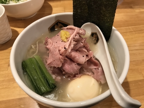「特製真鯛らーめん 1050円　真鯛雑炊丼（小） 200円」@真鯛らーめん 麺魚の写真