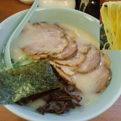 チャーシュー麺大盛750円