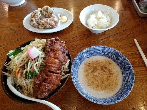 「排骨もりタンメン(並盛)1,000円+から揚げセット180円」@極濃湯麺 フタツメ 貝沢店の写真