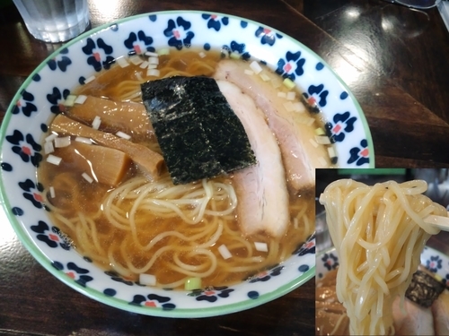 「中華そば大盛750円」@カミカゼの写真