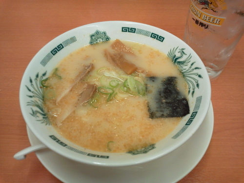 「豚骨ラーメン 420円」@日高屋 巣鴨南口店の写真