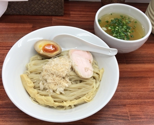 「鶏と白醤油と鶏節昆布水つけそば(限定)900円」@麺や 睡蓮の写真