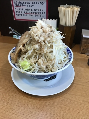 「豚そば麺特盛野菜マブラ増し」@鳳神角ふじの写真