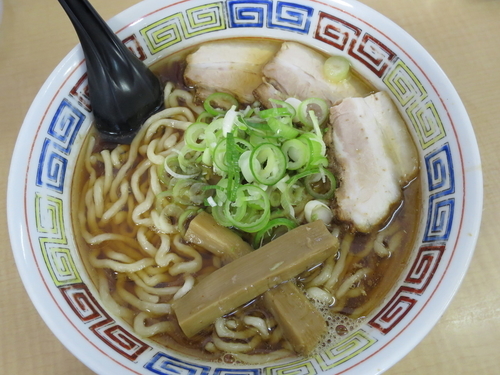 「煮干しラーメン中　極太手もみ麺　700円」@長尾 浜田店の写真