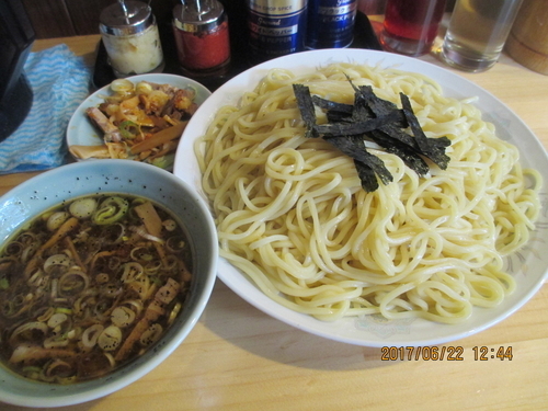 「つけそば　￥800　大盛￥100　ビール￥550」@魂の中華そばの写真