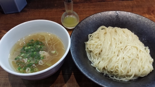 「しおつけ麺～わじまの水塩あえ～900円」@町田汁場 しおらーめん 進化の写真