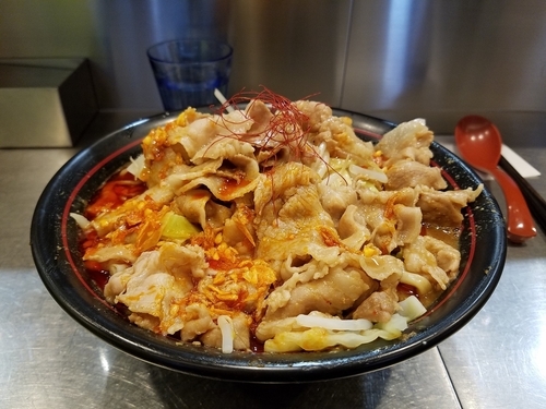 「紅ラーメン肉増し（990円）」@麺創研 紅 府中の写真