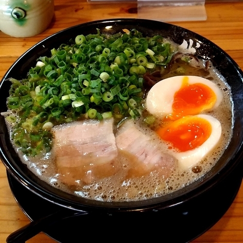 「味玉ラーメン＋ネギトッピング&替玉」@博多一成一代の写真