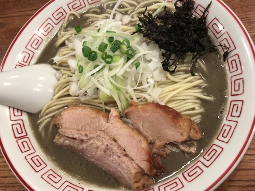 「極濃厚煮干そば(中)＋混ぜ玉」@煮干中華そば専門 煮干丸の写真