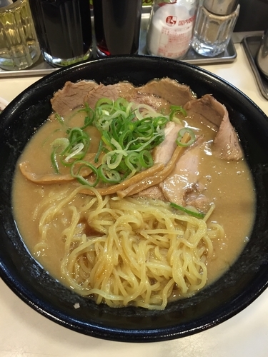 「天下一品ラーメン（肉多め1,050円）」@天下一品 中央通り店の写真