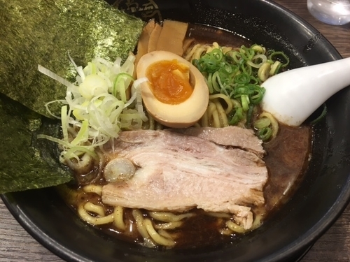「こってりたいぞうラーメン　￥８００」@節骨麺たいぞう 池袋東口店の写真