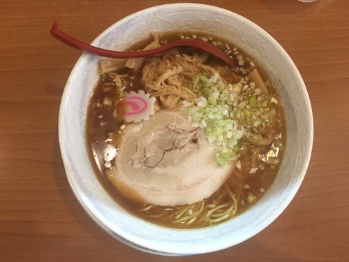 「しょっつるラーメン大盛り」@栄昇らーめんの写真