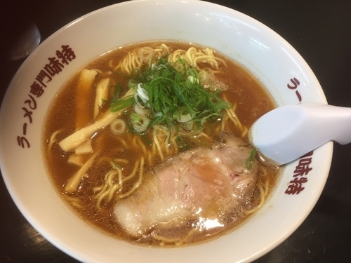 「醤油ラーメン¥700」@ラーメン専門 味特 本店の写真