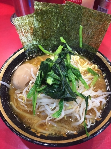 「ラーメン＋味玉＋もやし」@家系総本山 ラーメン吉村家の写真