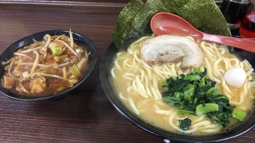 「醤油大+まかない丼」@ななふく家の写真
