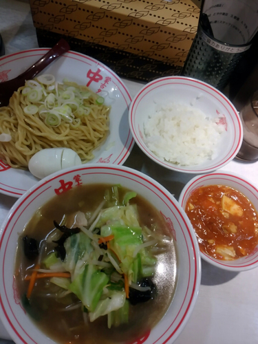 「冷やし醤油タンメン780円+定食」@蒙古タンメン 中本 目黒店の写真