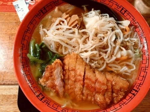 「排骨野菜拉麺」@万世橋酒場 秋葉原本店の写真