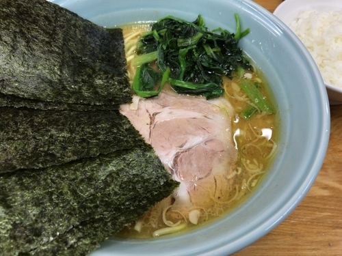 「ラーメン中盛」@横浜家系らーめん 秀吉家の写真