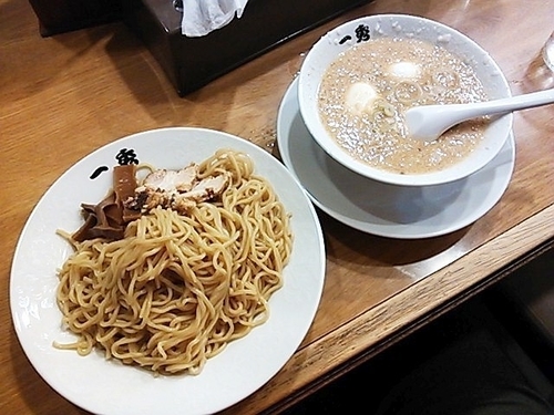 「味噌つけ麺＋味玉」@韃靼ラーメン 一秀の写真