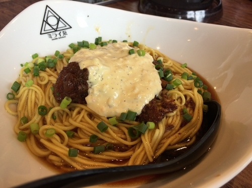 「牛煮込みまぜそば 800円」@noodle kitchen ミライゑの写真