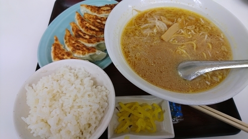 「朝定食 ラーメン定食 味噌ラーメンにて」@兆楽 道玄坂店の写真