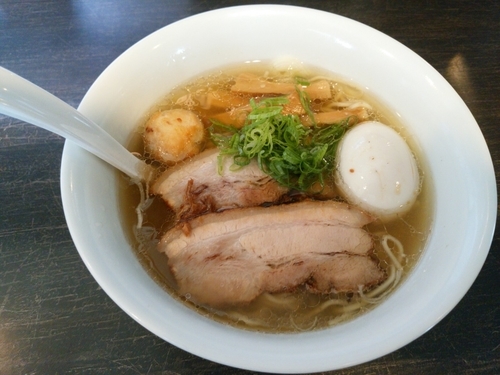 「湘南湯麺 琥珀 カスタム」@麺や Bar 渦の写真