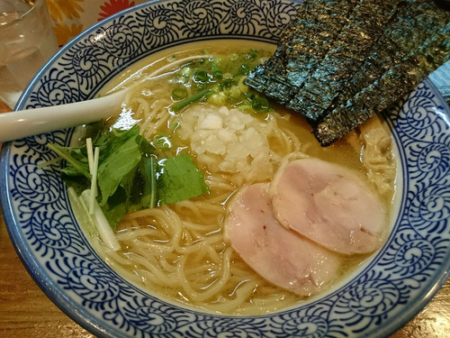 「濃厚鶏白湯らーめん」@濃厚鶏白湯らーめん 麺屋一楽の写真