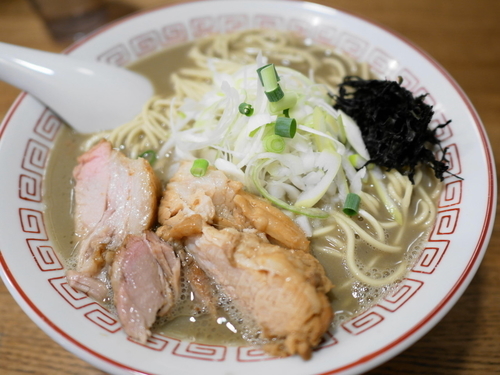 「濃厚煮干しそば 中」@煮干中華そば専門 煮干丸の写真