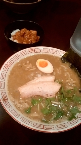 「超煮干しラーメン太麺 並（ライス小100円）」@三代目らーめん浜田家の写真