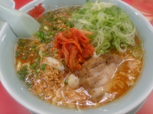 「期間限定 旨辛スタミナらーめん 薬味ネギトッピング」@山岡家 松本店の写真