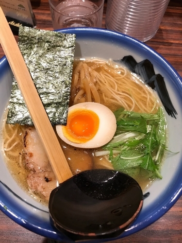 「塩らーめん」@AFURI 横浜ジョイナス店の写真