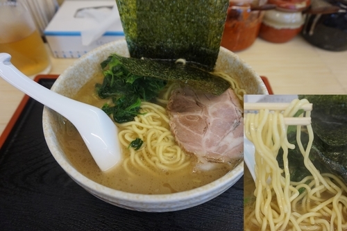 「ラーメン中盛り750円＋味玉100円」@麺家 一恩の写真
