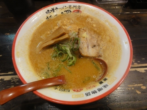 「北海道百年味噌ラーメン」@味噌ラーメン専門店 麺屋 國丸 梅田店の写真