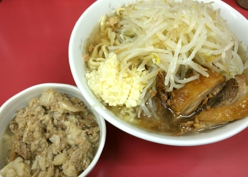 「少なめ（豚2枚）＋脂っKOIWA　650＋50円」@ラーメン二郎 小岩店の写真