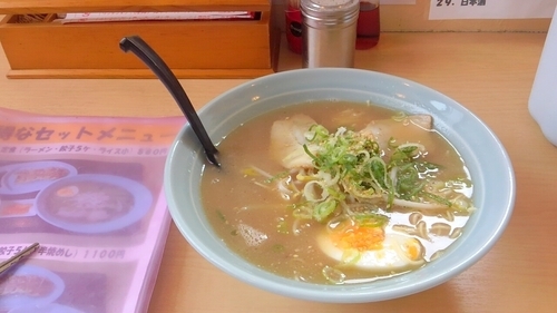 「とんこつラーメン」@二代目十五万石 戸次店の写真