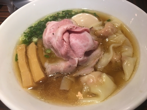 「醤油全部入りラーメン1200円」@らーめん 本竈 エスパル仙台店の写真