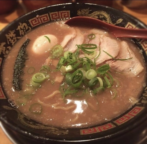 「とんこつラーメン」@無鉄砲 本店の写真