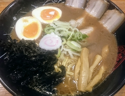 「豪華濃厚豚骨ラーメン（１０８０円）」@金澤濃厚豚骨ラーメン 神仙 品達品川店の写真