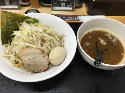 「じろうつけめん（ハーフ）＋ヤサイ多め」@らーめん次郎冠者 竜王店の写真