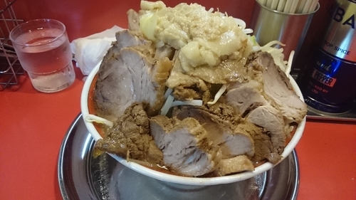 「大豚ダブル・麺柔らかめ(ヤサイマシアブラ塊)￥１０００」@ラーメンタロー 大森の陣の写真