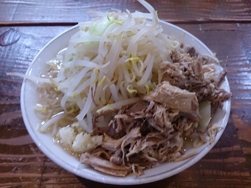 「ラーメン肉増し 野菜大」@麺とび 六方 松本信大前店の写真