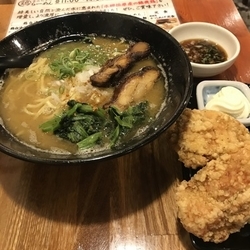 鶏白湯ラーメン＋唐揚げ2個