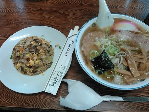 「ラーメン＋半チャーハン」@チーナン食堂の写真