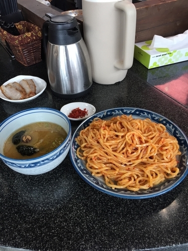 「辛味つけ麺 大盛りチャーシュートッピング」@縁者の写真