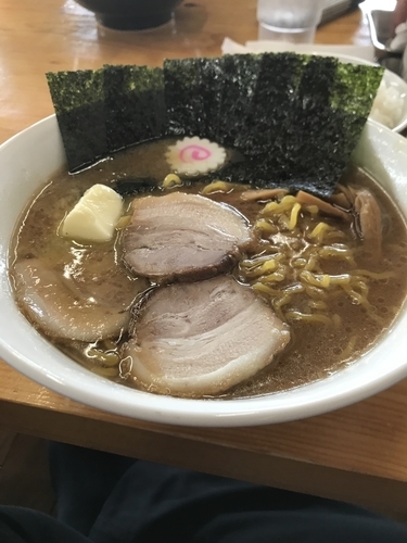 「醤油ニンニクバターラーメン」@じゅんちゃんラーメンの写真