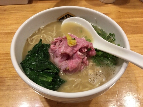 「濃厚真鯛ラーメン¥850+大盛¥100」@真鯛らーめん 麺魚の写真