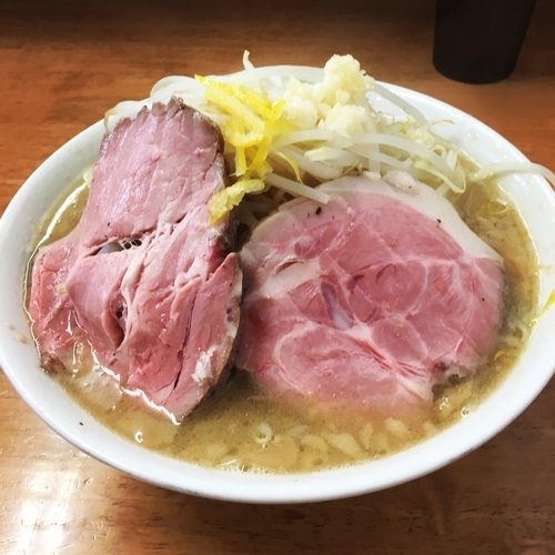 「コクの塩豚骨ラーメン小」@マキシマムザラーメン 初代 極の写真